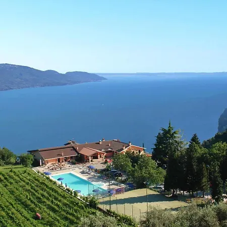 מלון Park Zanzanu