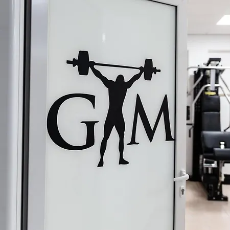 Park Zanzanu מלון טיניאלה